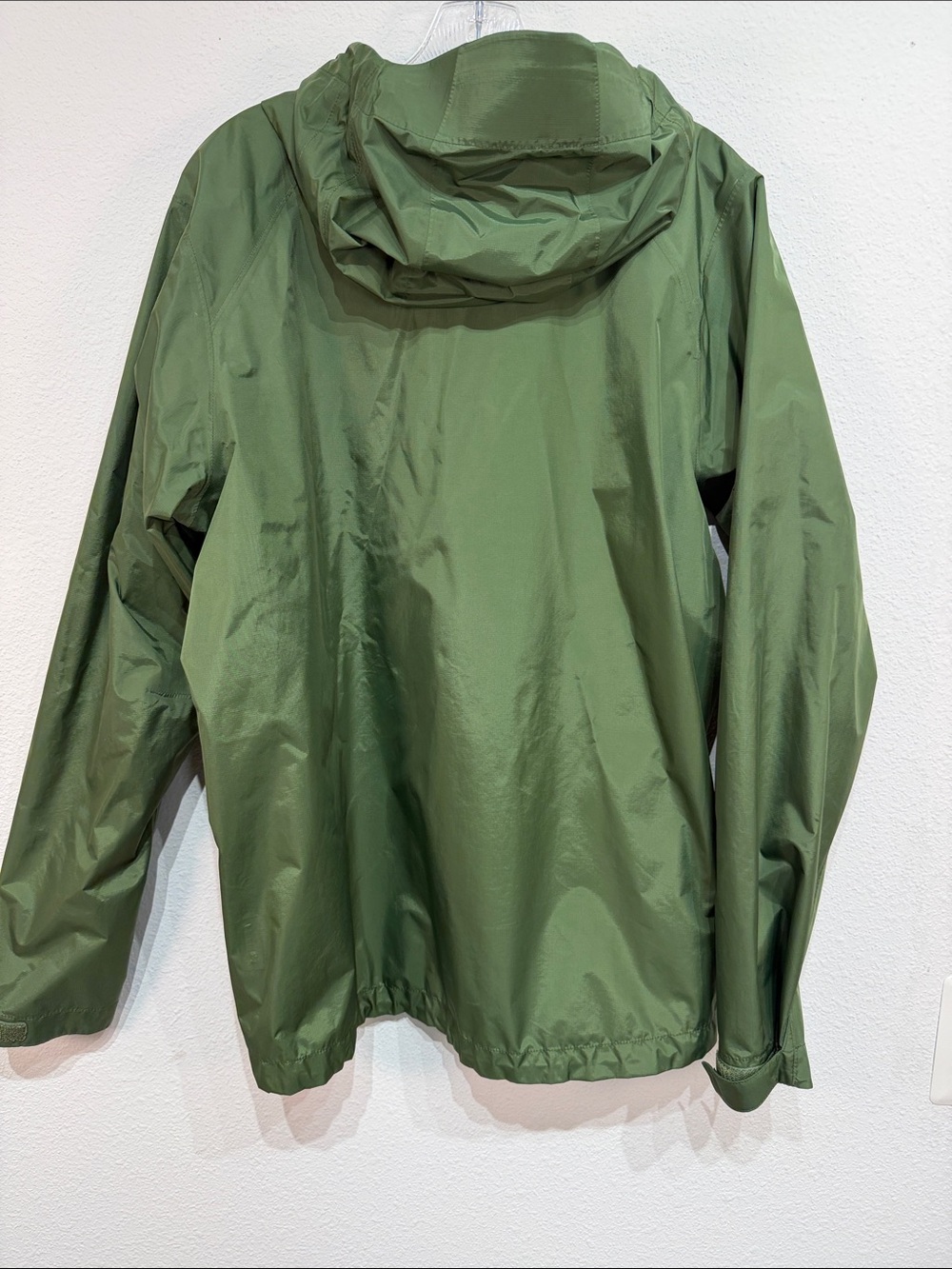 Patagonia Torrentshell Jacket Men's Medium Green Nylon Rainproof Outerwear - Picture 4 of 7